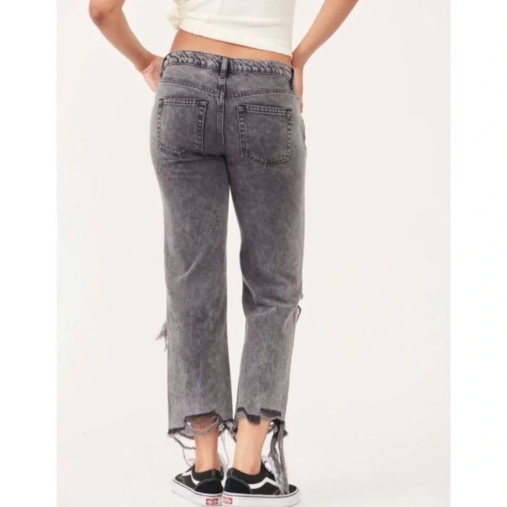NWT Free People Maggie Mid-Rise Straight Jeans Distressed Denim Bottlerocket - Picture 4 of 13